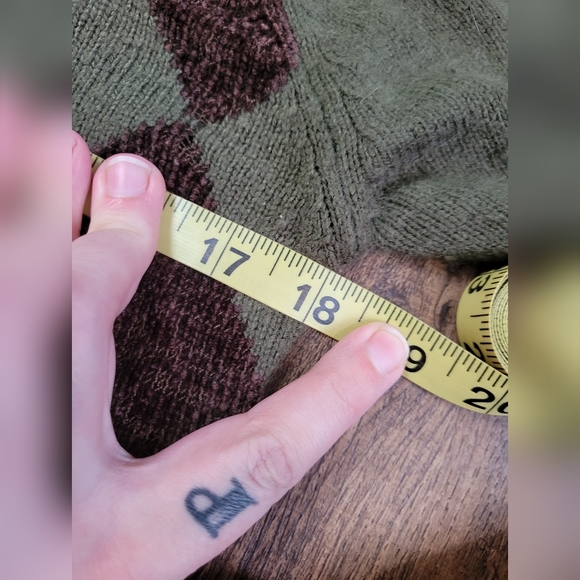 FREE W BUNDLE Le Chateau boat neck sweater - Picture 7 of 10